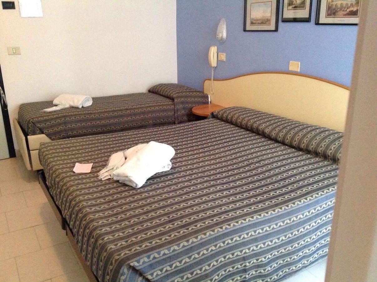 Hotel Sombrero Rimini Kültér fotó