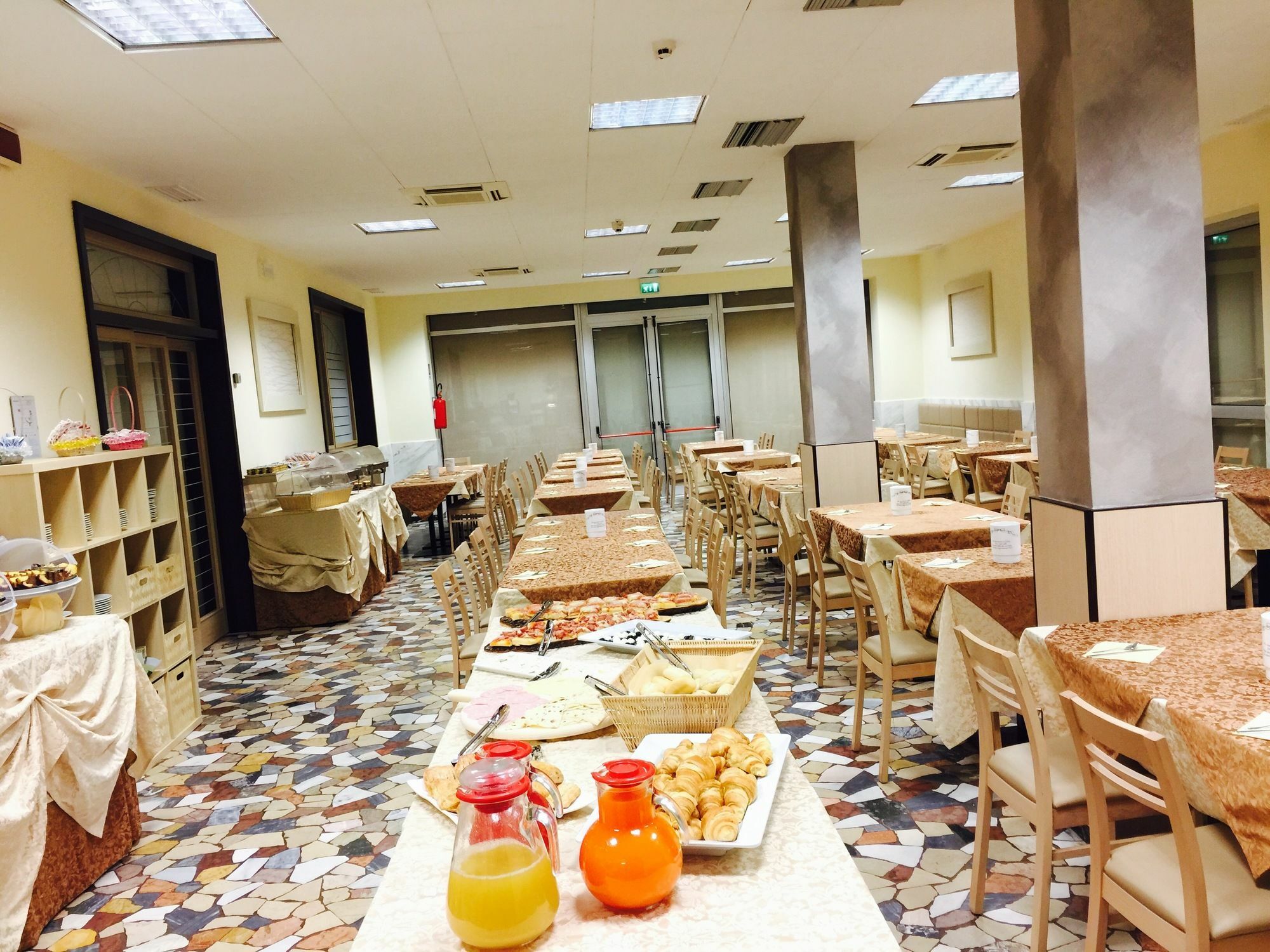 Hotel Sombrero Rimini Kültér fotó
